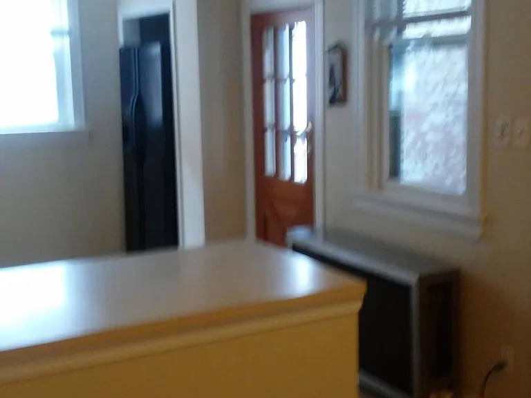 2106 Poplar St — Photo 9