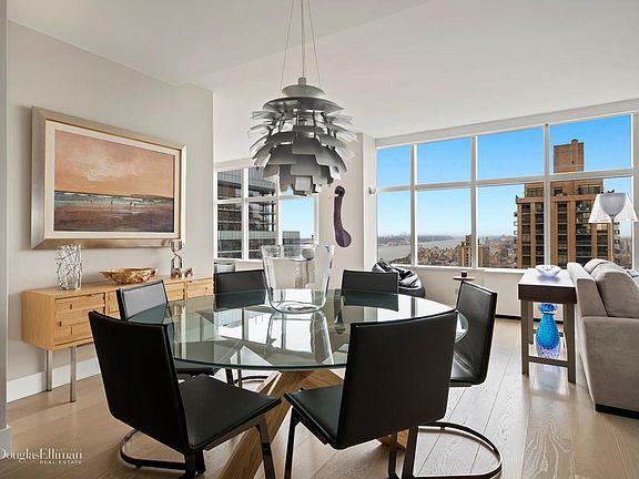 5th image of 160 W 66th St APT 44A