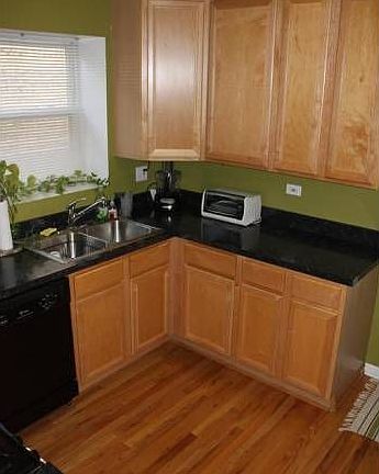 3rd image of 3107 W Sunnyside Ave #3