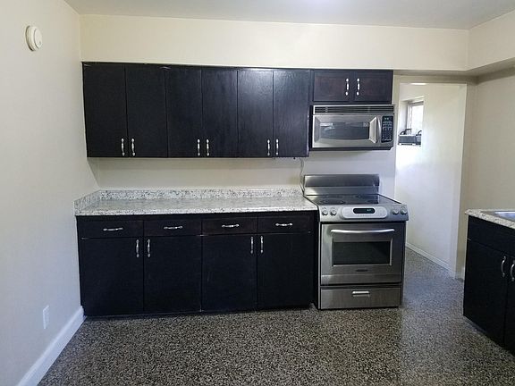4th image of 908 River Heights Ave