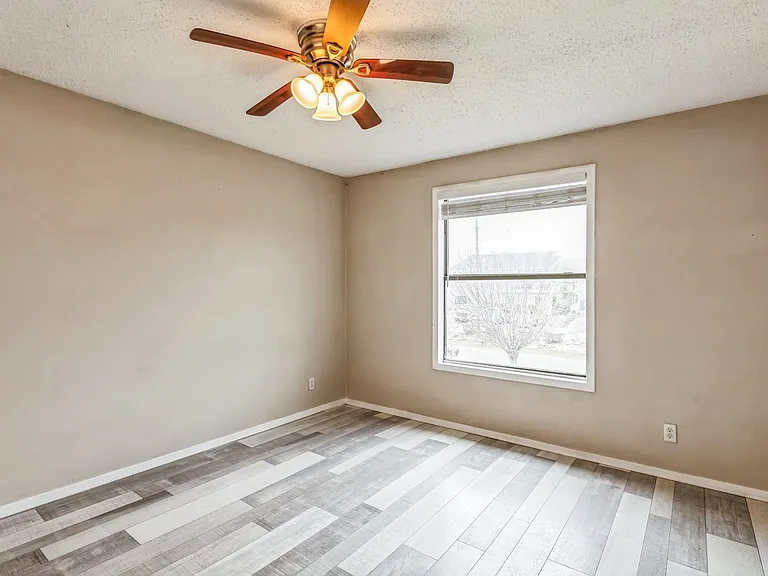 20600 Bonanza St #4 — Photo 11