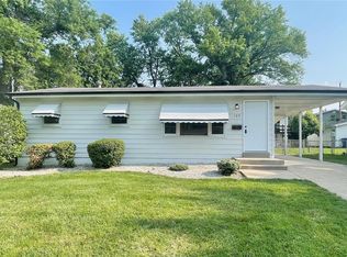 195 Calbreath Ct, Florissant, MO 63031