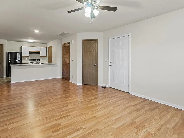 2213 Rockwood Dr — Photo 60