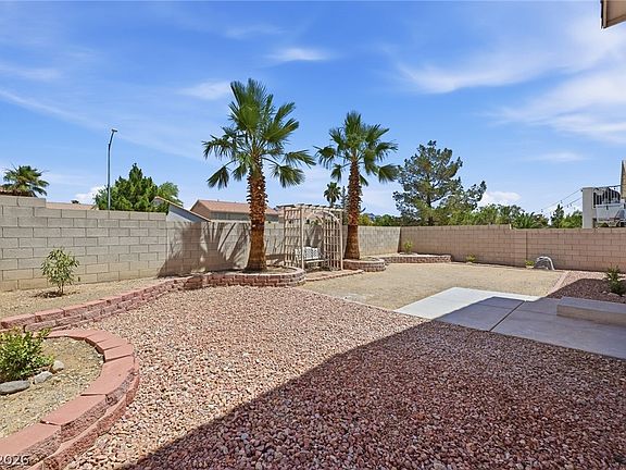 5th image of 8500 Twinkling Topaz Ave