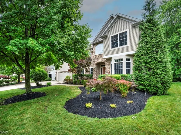 7043 Navajo Trl, Solon, OH 44139