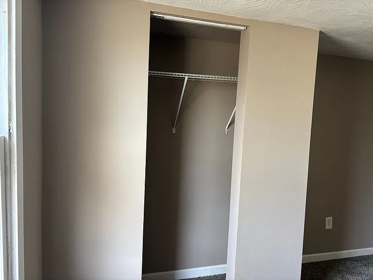 2127 N Boonville Ave — Photo 9