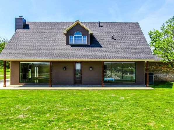 100 Shadle Ridge Ct, Poolville, TX 76487
