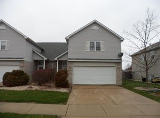 338 Fox Trail Ct, Hobart, IN 46342
