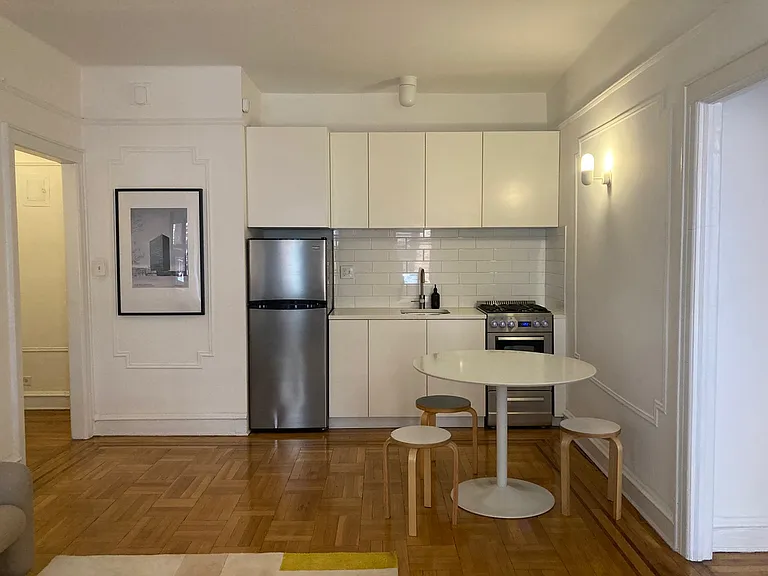 41-41 41st St #2G — Photo 6
