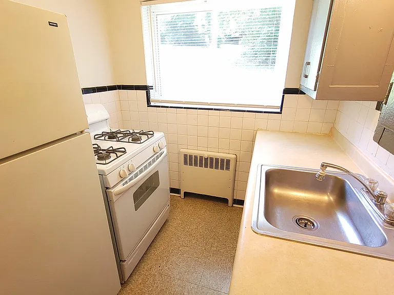 3897 Vine St — Photo 8