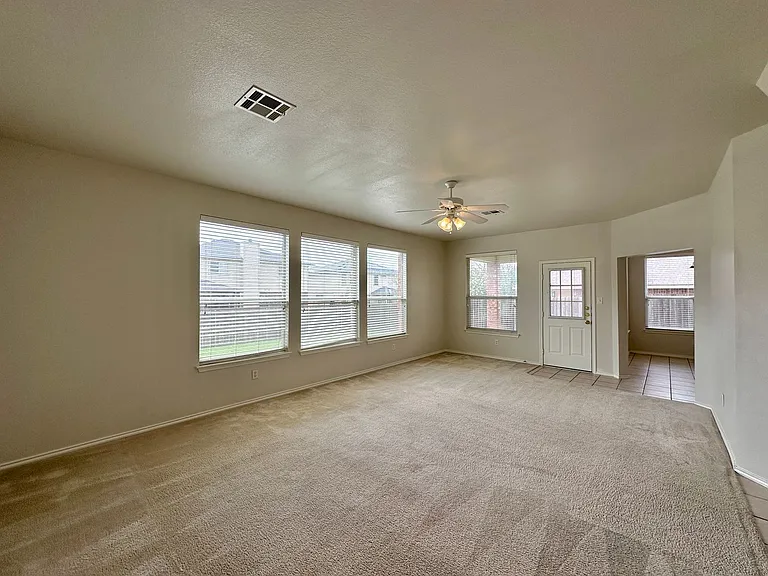 1806 Lobrecht Ct — Photo 8