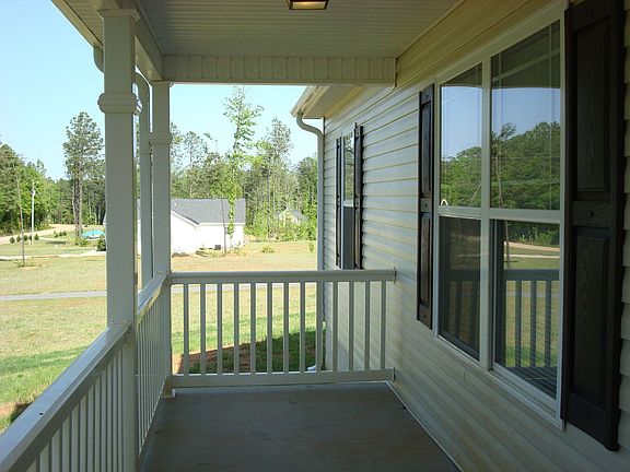 Front porch to relax on