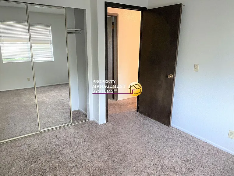 1042 E Quail Vista Ct #H — Photo 12