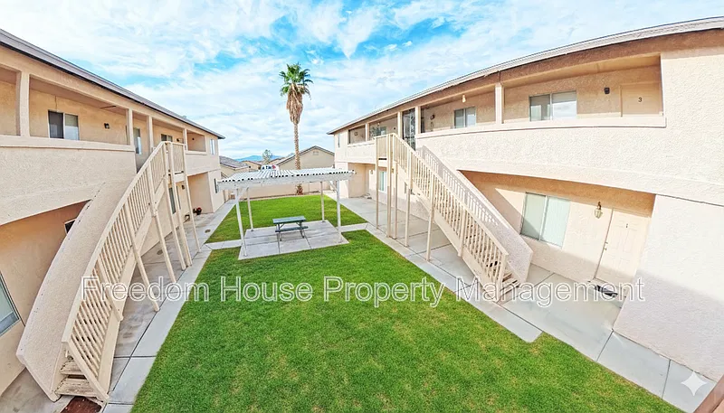 1444 Star Rd — Photo 3