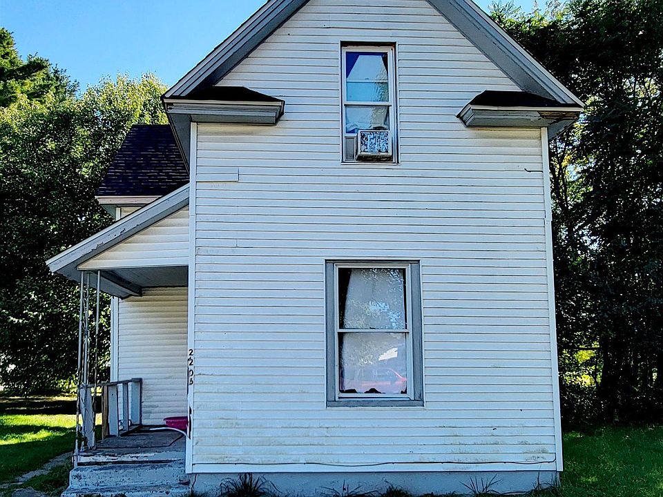 1st image of 2206 Kenwood Ave