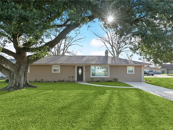 141 River Oaks Dr, Luling, LA 70070