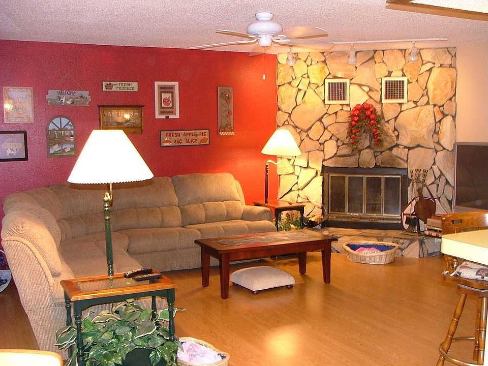 Gorgeous family room