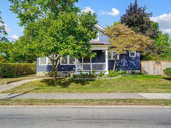 2nd image of 149 College St