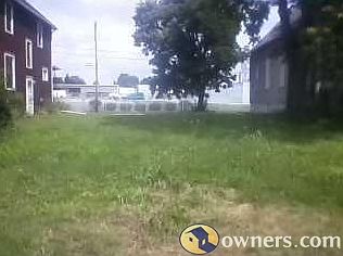 view from rear of lot facing street