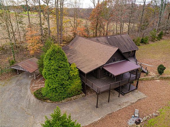 2nd image of 170 Emmy Ln