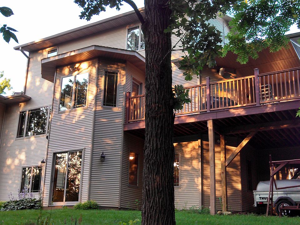 2nd image of 2879 Erbe Rd