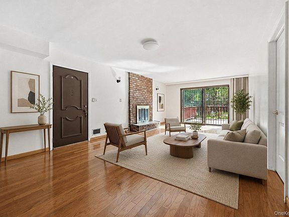 3rd image of 47-18 Glenwood Street