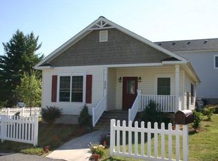 256 Somerset Dr, Boone, NC 28607