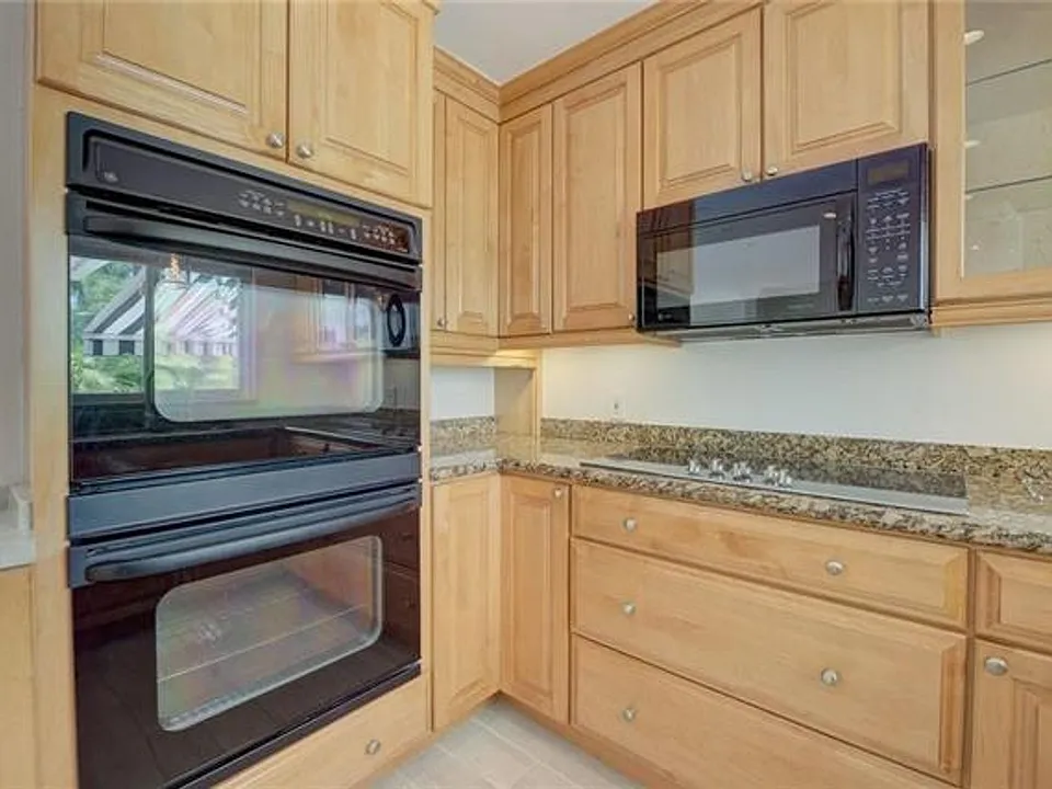 2709 NE 16th Ave #2709