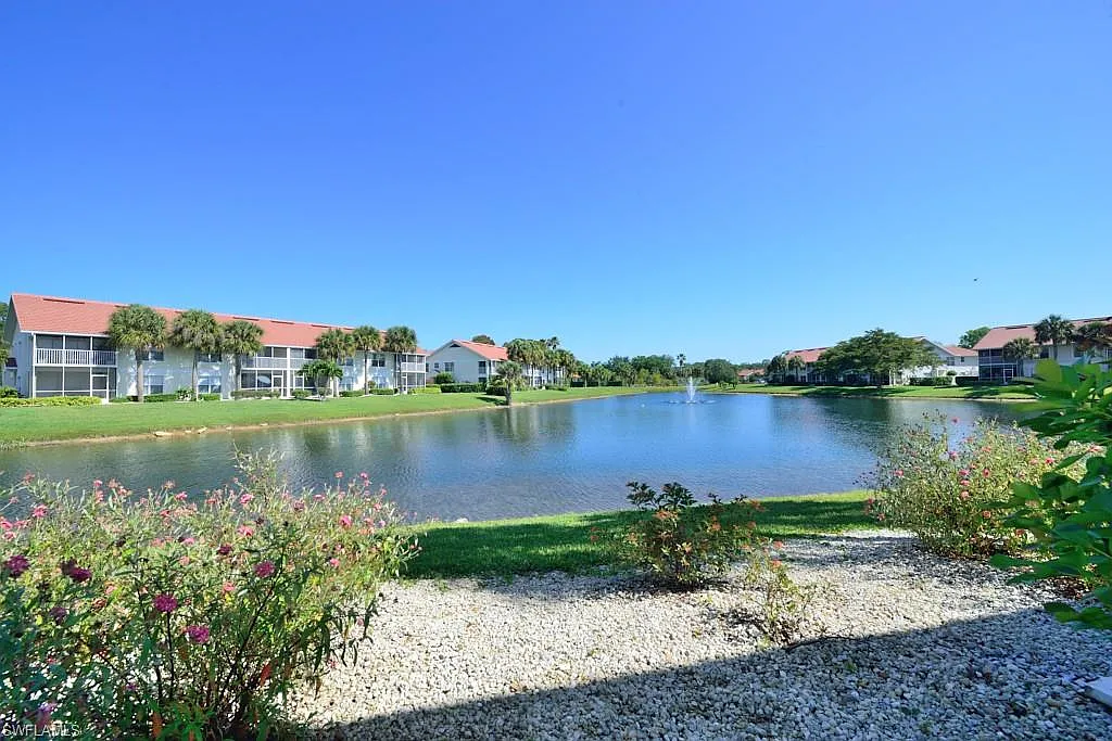 2 bed, 2.0 bath, 1202 sqft, $4,250 — Photo 3