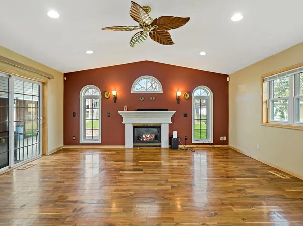 7311 Jackson St NE, Fridley, MN 55432