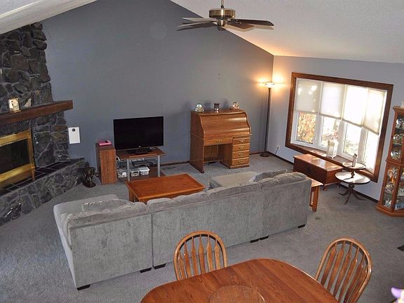 5th image of 2110 S Canterbury Ln