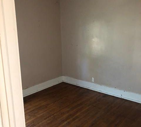5th image of 611 W Spruce St