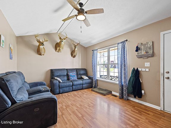 5th image of 248 Pagoda Ct