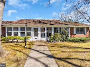 62 Buckingham Dr #F, Lakewood, NJ