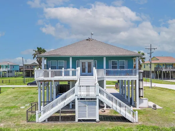 2010 Vista Dr, Crystal Beach, TX 77650