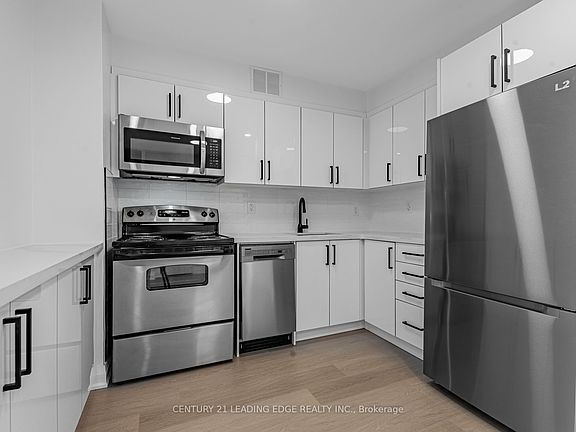 5th image of 111 Ridelle Ave #1204