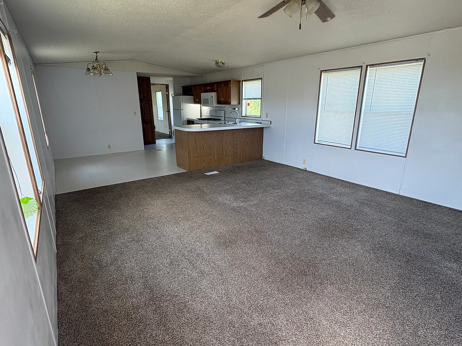 2 bed, 1120 sqft, $1,300 — Photo 1