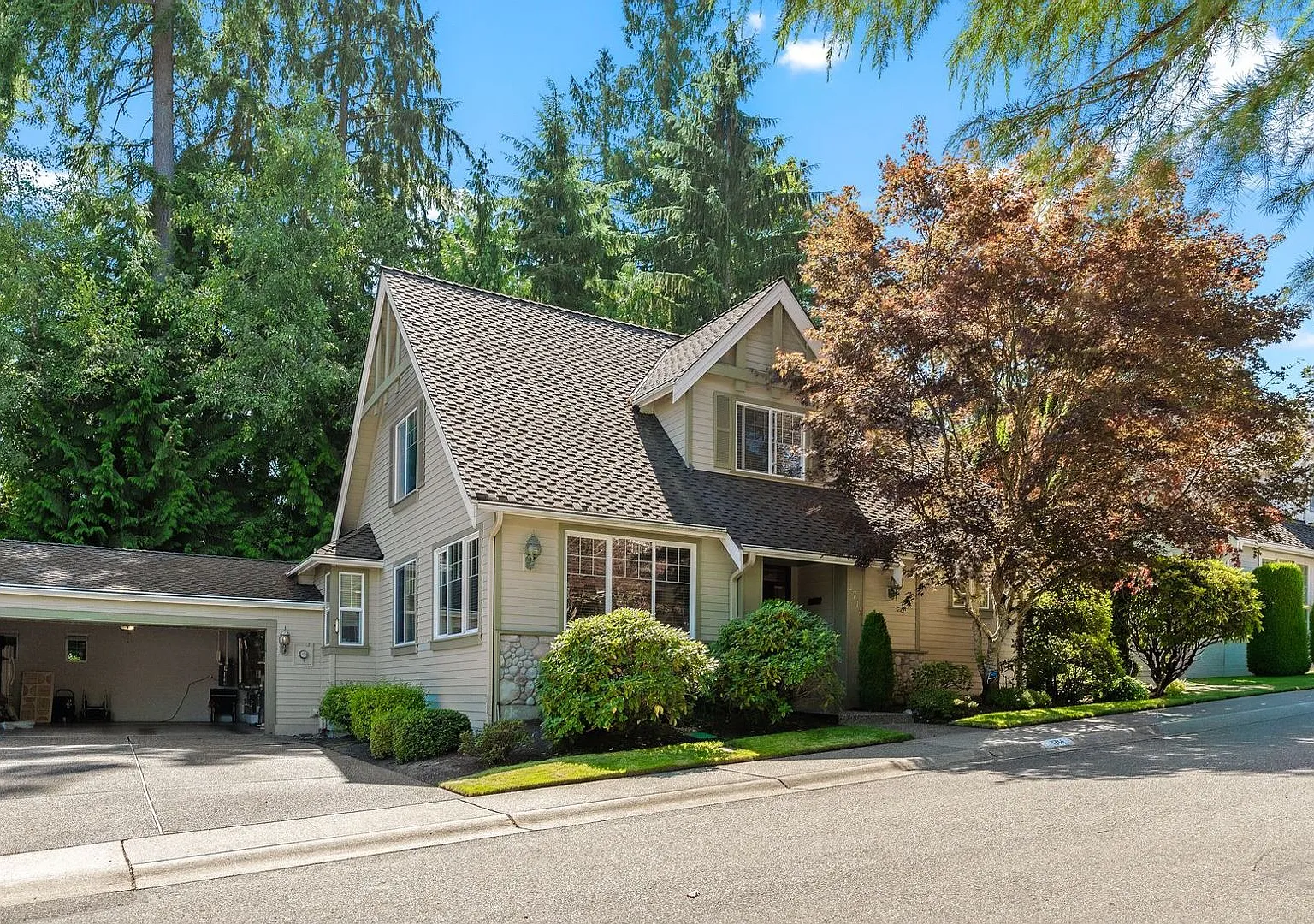 3 bedroom 2.5 bathroom single family house in Mill Creek — Photo 2