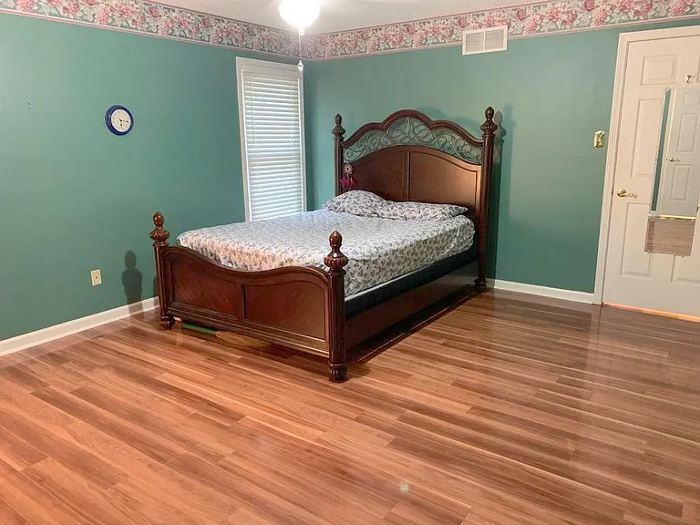 2050 Norcross Dr — Photo 7