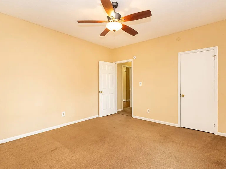 615 Barton Ave — Photo 9
