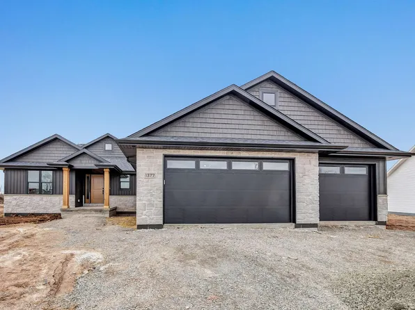 1377 Shelby Ln, De Pere, WI 54115