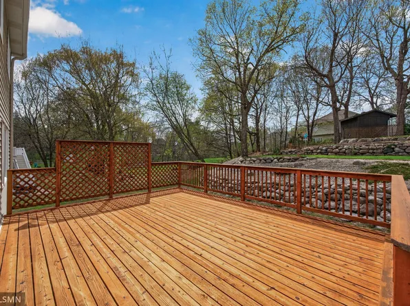 8549 Woodland Curv, Saint Bonifacius, MN 55375