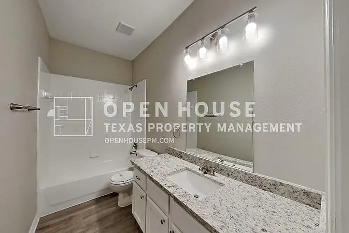8205 Hartford Dr — Photo 18