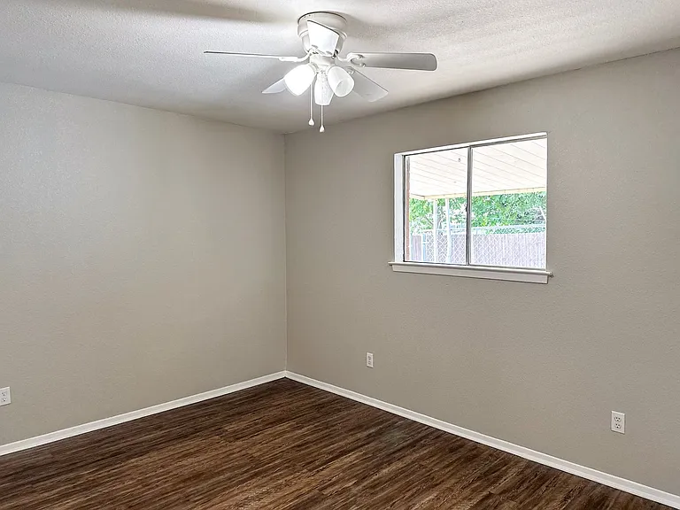 52083 Finley Rd — Photo 15
