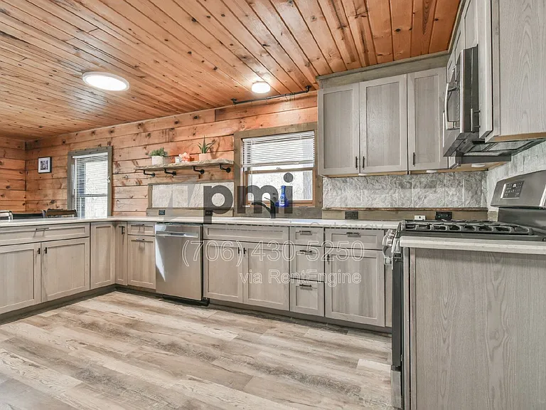 230 Silver Maple Ln — Photo 2