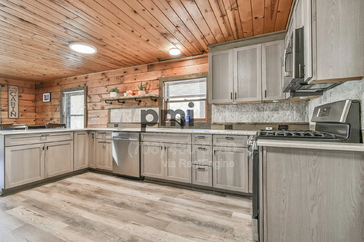 Building Photo - 230 Silver Maple Ln