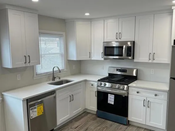 43 Jones St #2, West Haven, CT 06516