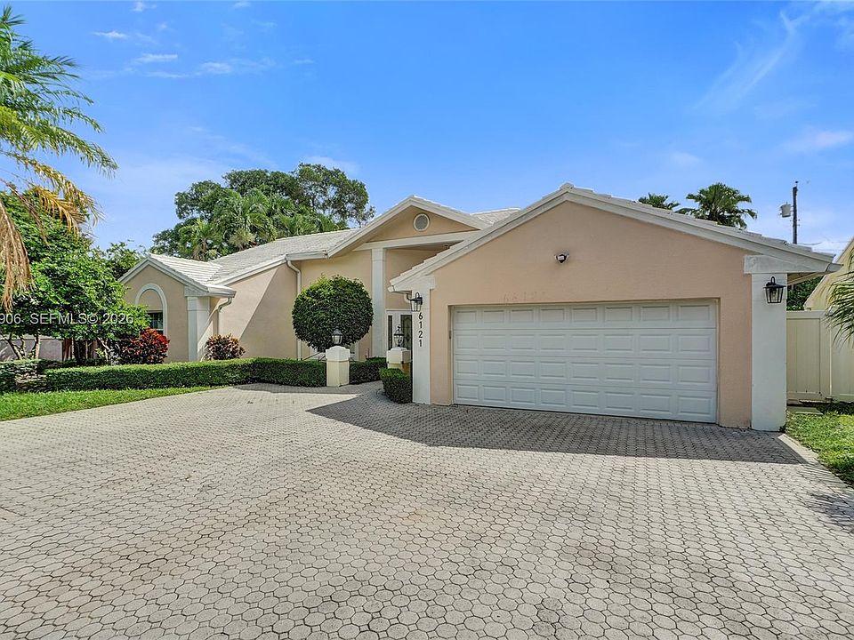 1st image of 6121 SW 113th Ct