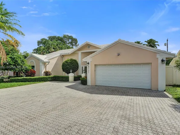 6121 SW 113th Ct, Miami, FL 33173
