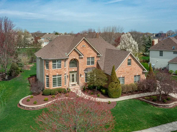 3819 Royal Portrush Dr, Naperville, IL 60564